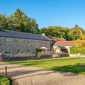  Holiday home Henry United Kingdom